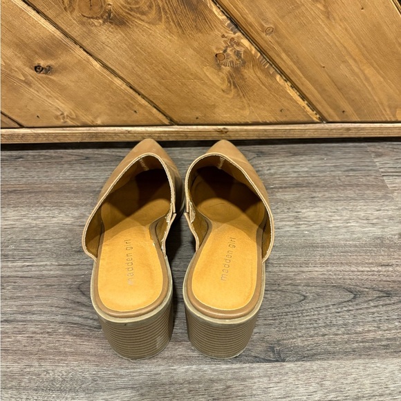 Madden Girl Tan Mule Sleek Design - Picture 3 of 5